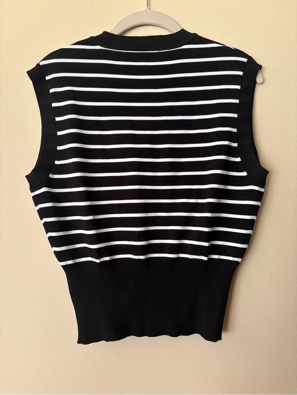 Commense Black & White Striped Sleeveless Knit Shell - Picture 6 of 8